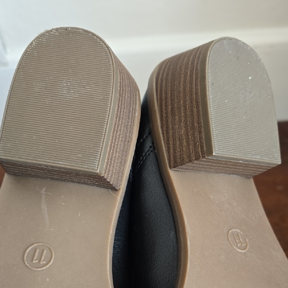 Universal Thread Black Vegan Ankle Boots Womens 11 New 2 Inch Heel - Picture 9 of 14